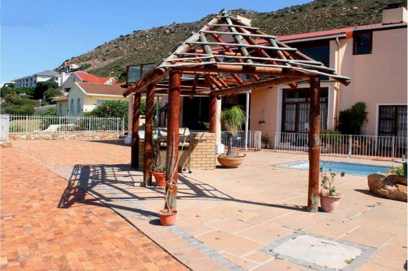 10 Bedroom Property for Sale in Fish Hoek Western Cape